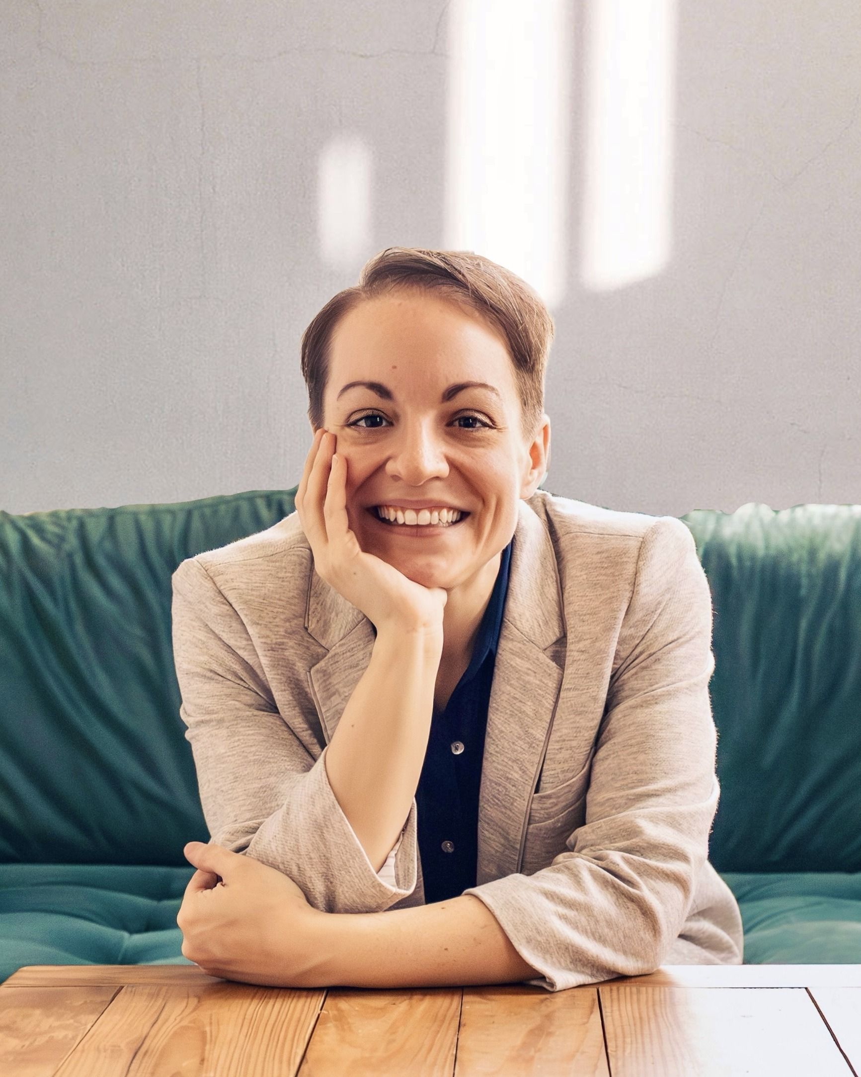 How Kat O’Donnell built a full caseload without spending client time on admin.